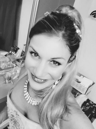 Karen England  - Photo 38