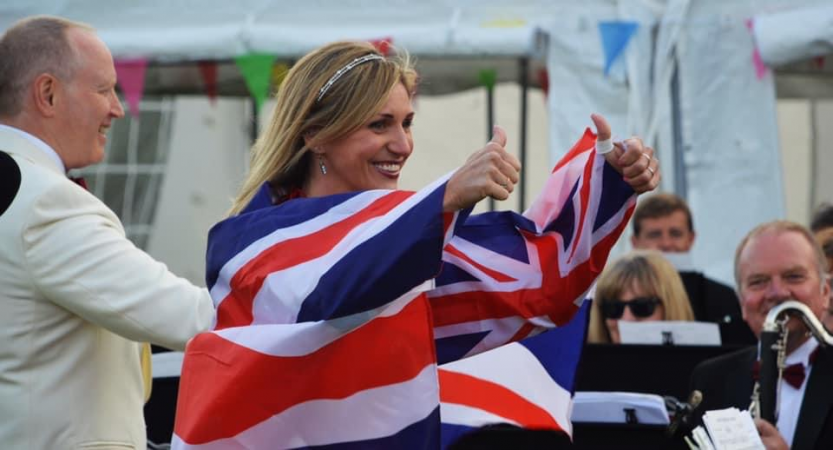 Karen England  - Photo 27