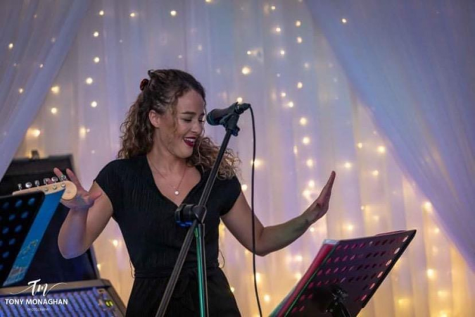 The Hitmen & Her - Photo 16