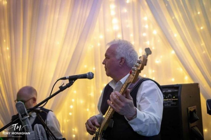 The Hitmen & Her - Photo 17