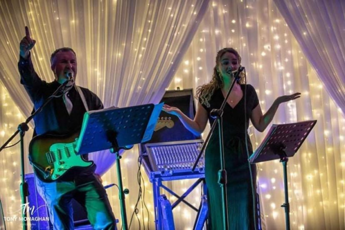 The Hitmen & Her - Photo 23