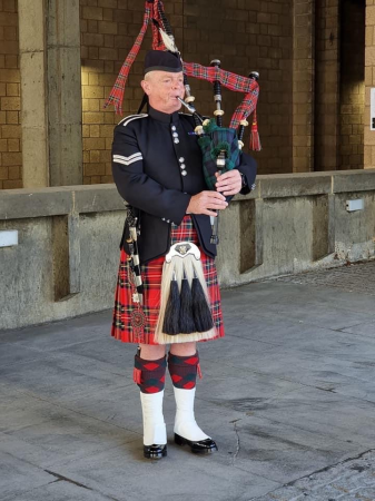 Bagpiper For Hire David McRobb - Photo 5