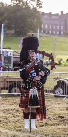 Bagpiper For Hire David McRobb - Photo 7