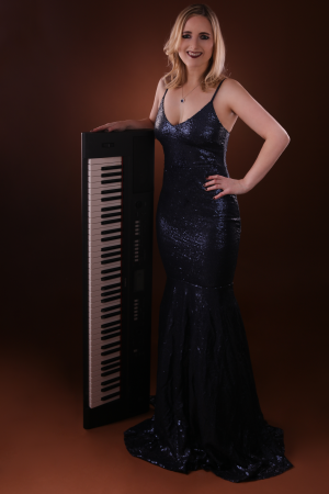 Clare Marie - Saxophonist & Pianist - Photo 3