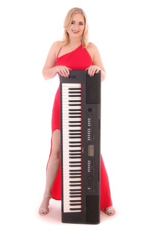 Clare Marie - Saxophonist & Pianist - Photo 4