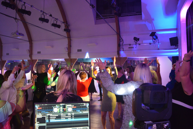 AM's DISCOs  - Photo 2