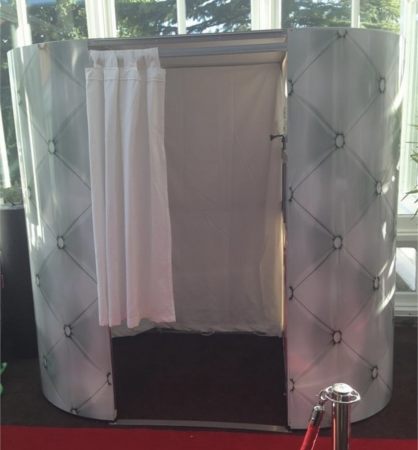 Wedding package, dancefloor booths, letters & cart - Photo 7