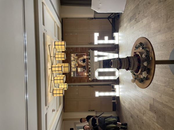 Wedding package, dancefloor booths, letters & cart - Photo 18