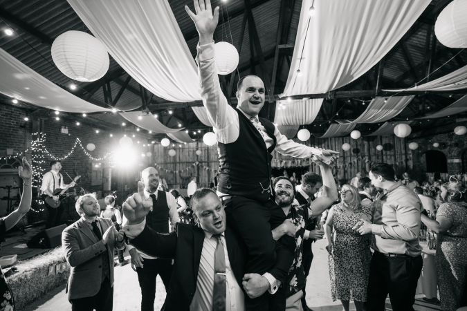 Little Lions - Photo 3