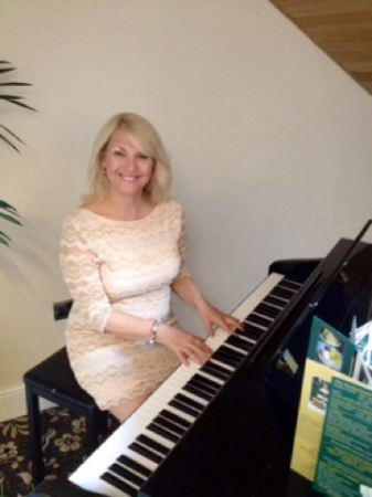 Lynne Fox - Photo 14