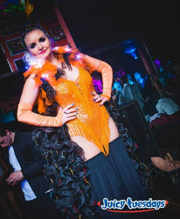 Stilt Walker, Fire Performer & LED  - Photo 9