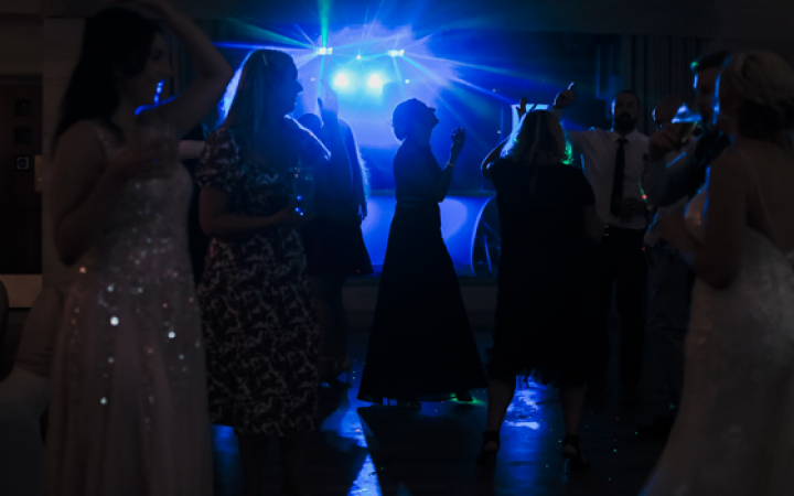 Spectrum DJ & Lighting Hire - Photo 2
