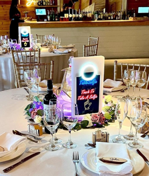 Selfie Star - Table Selfies