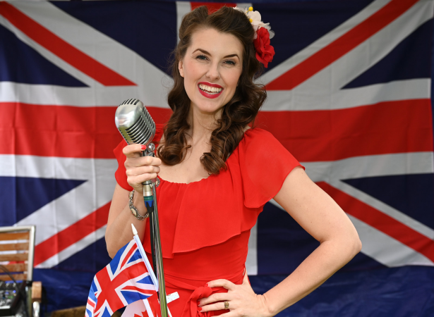 BUNNY NIGHTINGALE - Vintage Style Entertainer - Photo 17