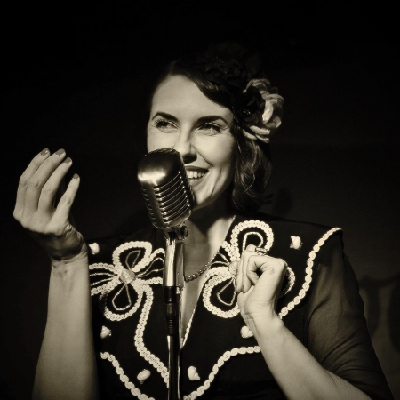 BUNNY NIGHTINGALE - Vintage Style Entertainer - Photo 18