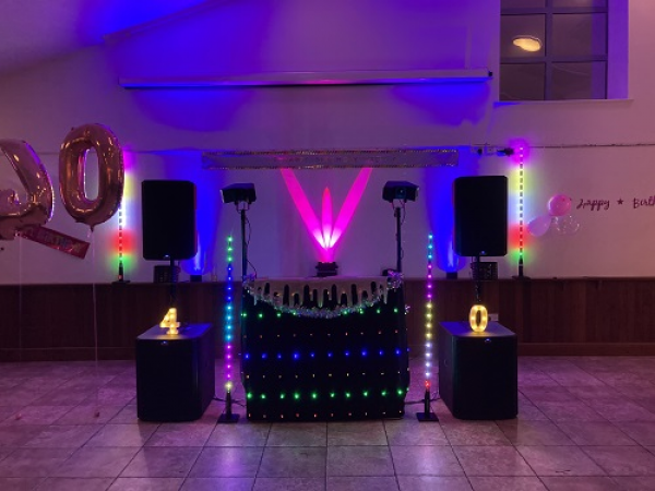 Versatile DJ Perfect For Weddings & Party Events - Photo 2
