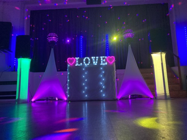 Versatile DJ Perfect For Weddings & Party Events - Photo 5