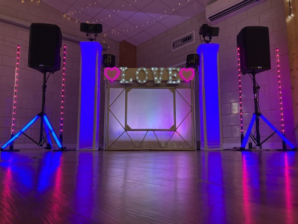 Versatile DJ Perfect For Weddings & Party Events - Photo 6