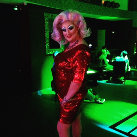 Miss Tish Ewe - Photo 3