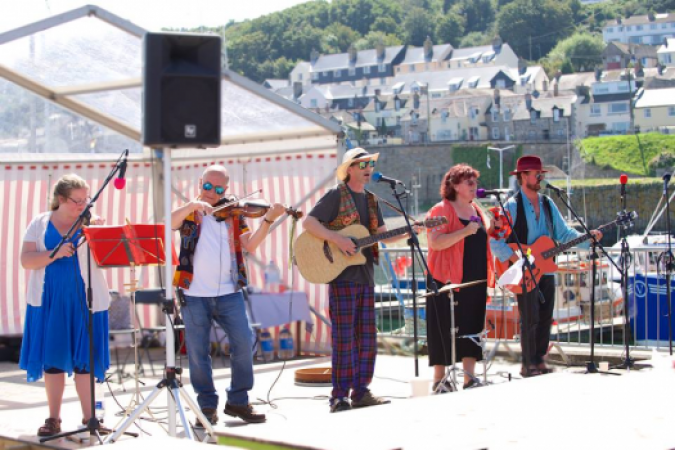 Whippletree Ceilidh Band. - Photo 2