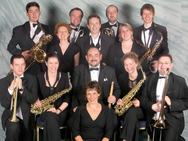 Mr Swing's Dance Orchestra - Photo 2