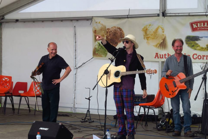 Whippletree Ceilidh Band. - Photo 22