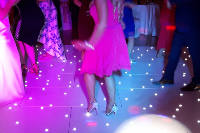 LED Dancefloor Hire - Photo 2