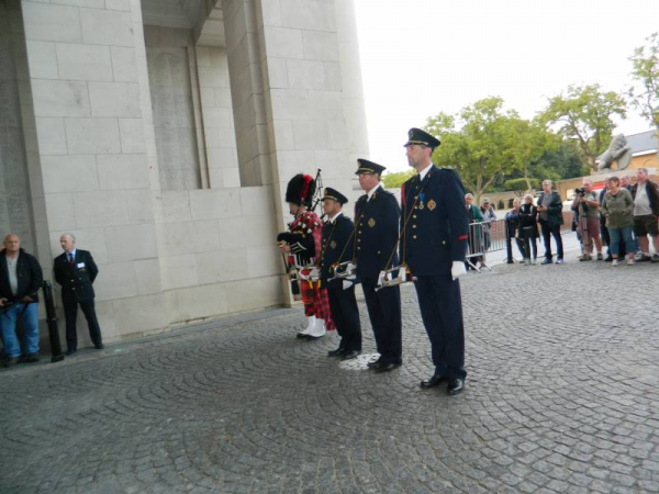 Mike Simmons Bagpiper - Photo 2