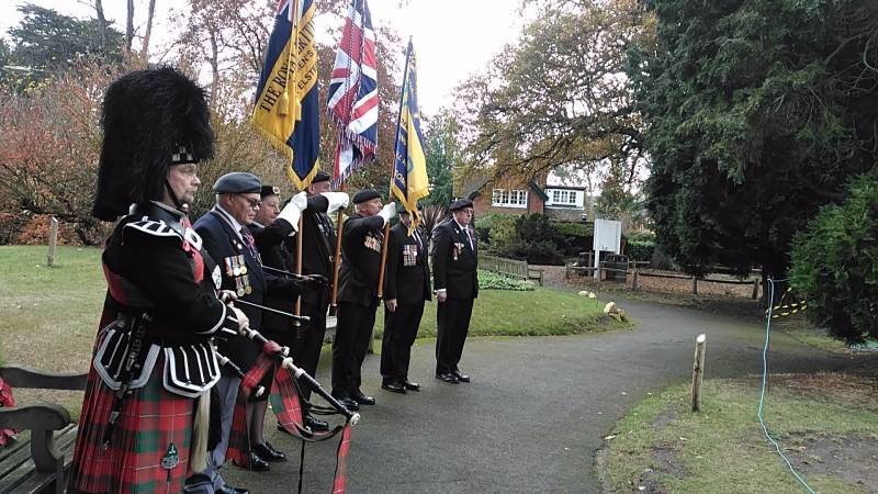 Mike Simmons Bagpiper - Photo 3