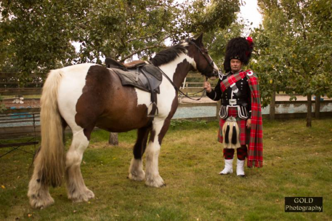 Mike Simmons Bagpiper - Photo 4