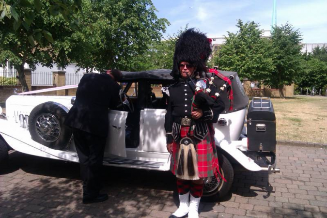 Mike Simmons Bagpiper - Photo 10