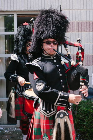Mike Simmons Bagpiper - Photo 11