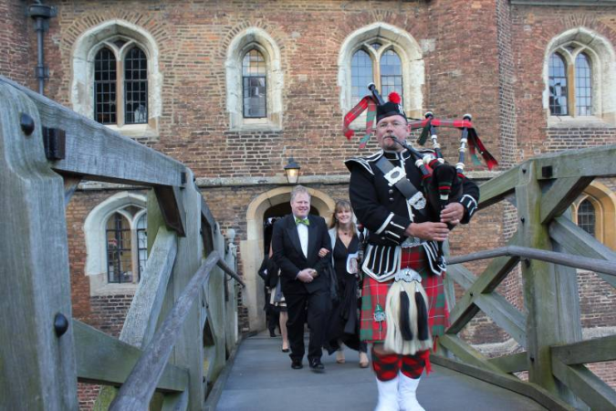 Mike Simmons Bagpiper - Photo 20