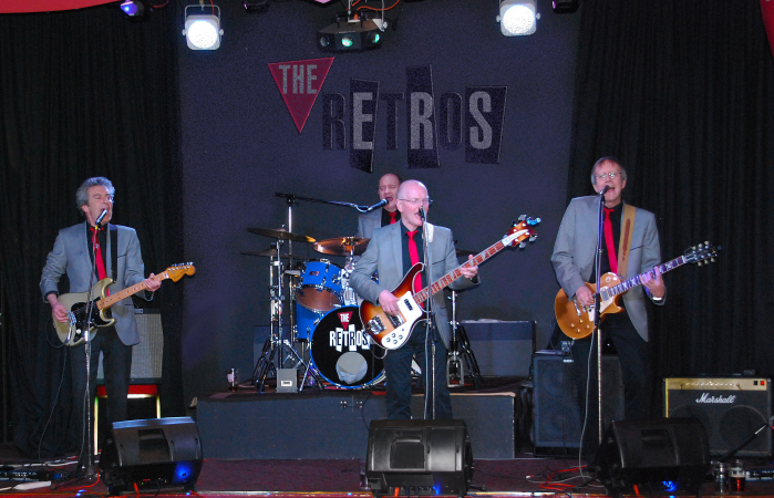 The Retros - Photo 4