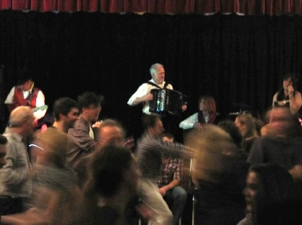 Lonely Mister Punch and his Steampunk Ceilidh Band - Photo 20