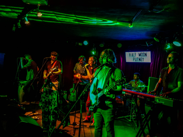 Carnaby Army - Photo 27