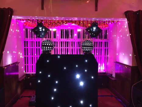 Gloucestershire Wedding Dj