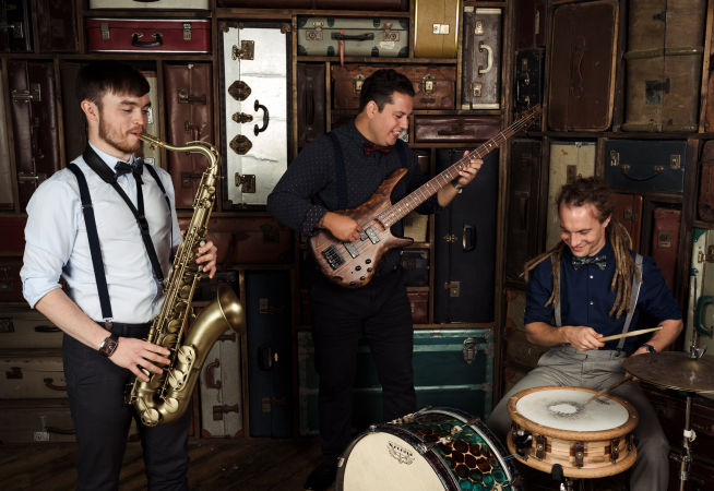 The Grand Central Trio - Photo 10