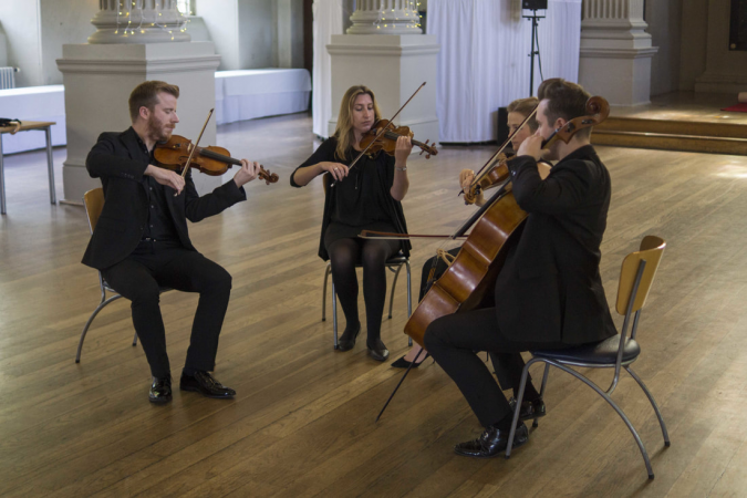 Wedding Strings Con Amore - Photo 2