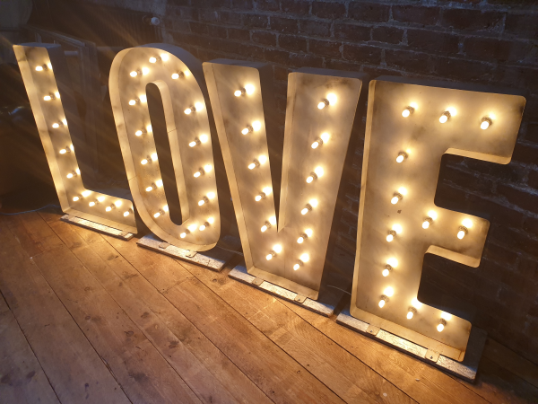 Stunning White Wedding DJ Package - Photo 3