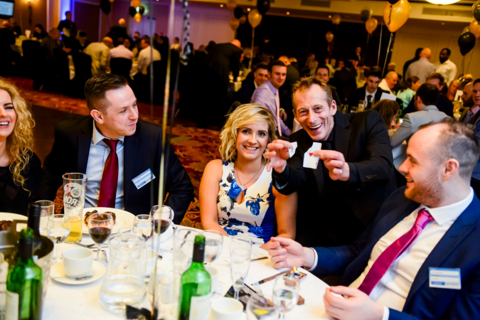 Brett Sirrell  Amazing Magician - Photo 6