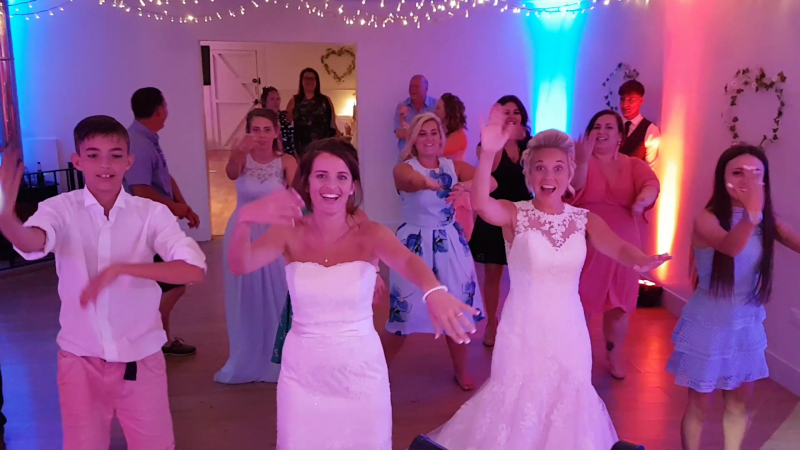 The Surrey Wedding DJ - Photo 2