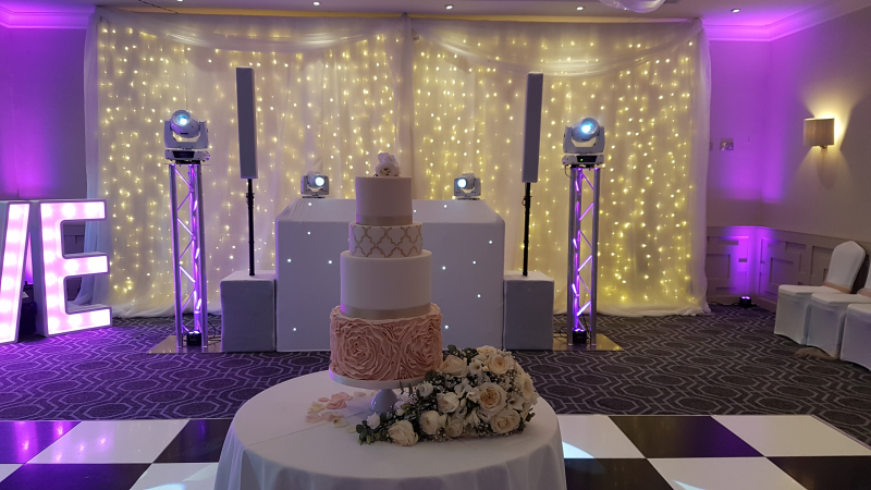 The Surrey Wedding DJ - Photo 9