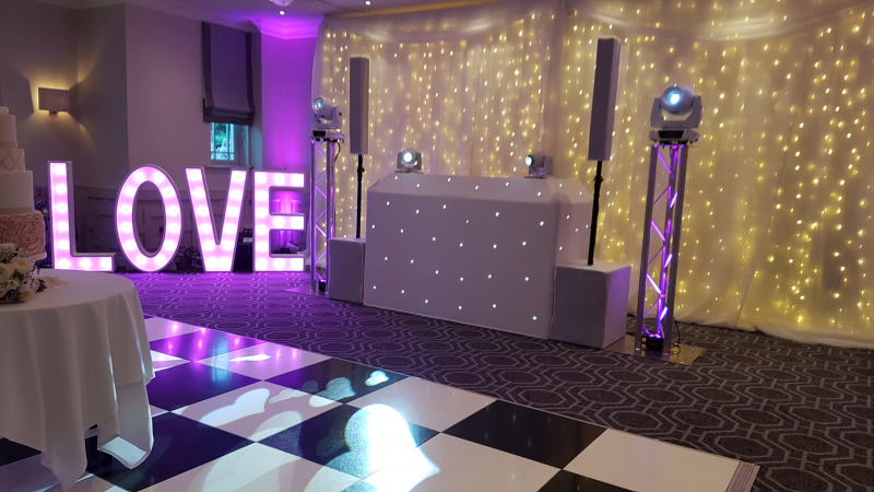 The Surrey Wedding DJ - Photo 10
