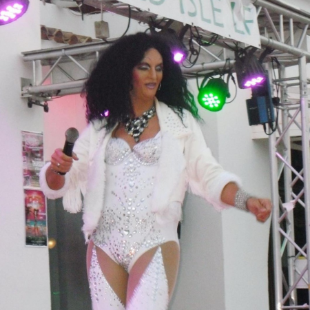 Cher in Drag, LIVE! - Photo 7