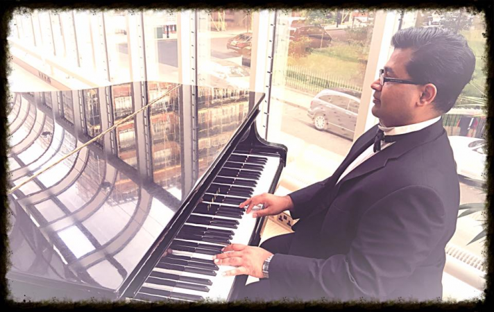 Bollywood Pianist - Photo 4