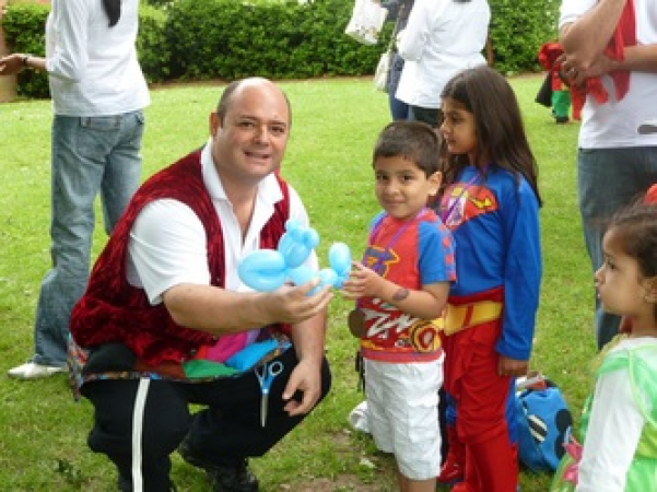 Balloon Modelling Man  - Photo 5