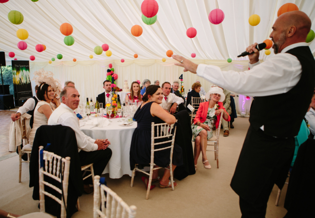 Waiters That Sing - Photo 2