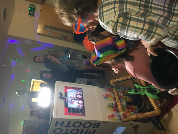 3 Hour Photo Booth Hire - Photo 11