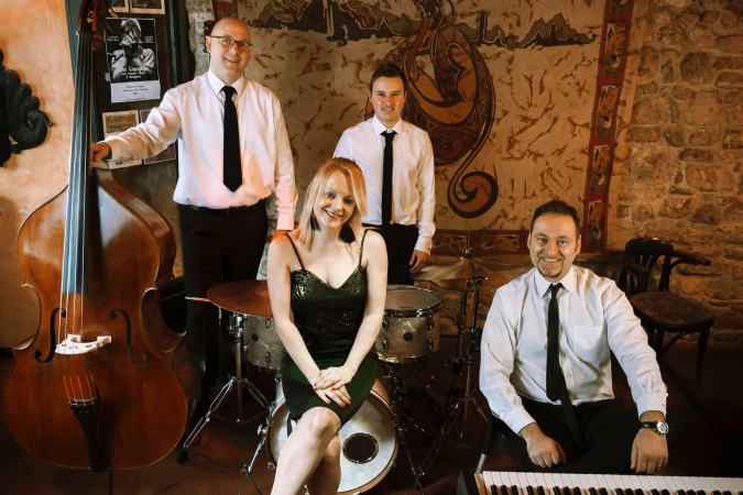 Pink Champagne Duo / Trio / Quartet  - Photo 2